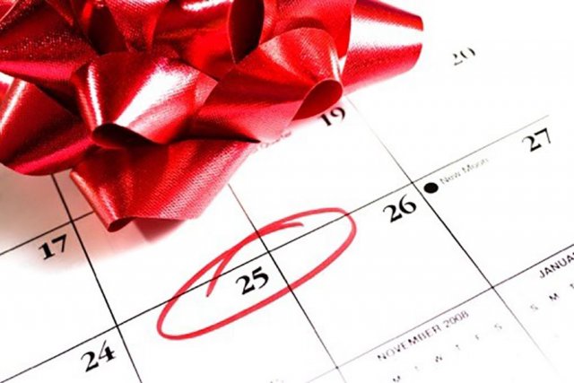 Christmas Calendar with the 25th circled in red pen