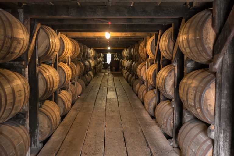 Whiskey-Warehouse-768x512